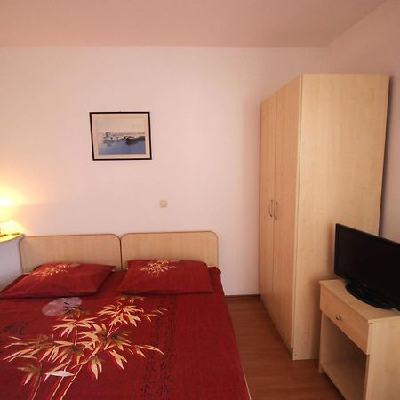 Apartments Ivka Omis Phòng bức ảnh