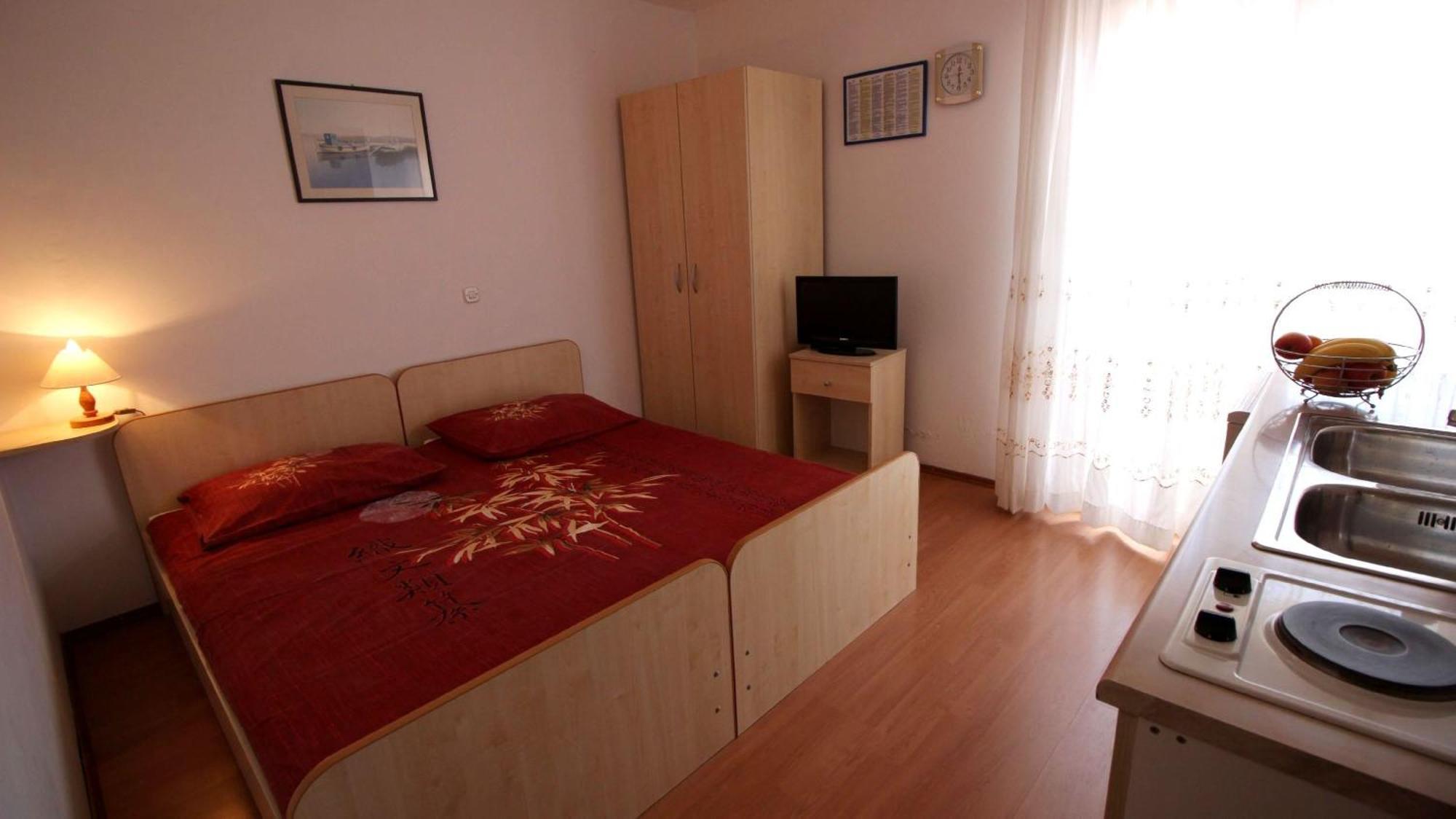 Apartments Ivka Omis Phòng bức ảnh