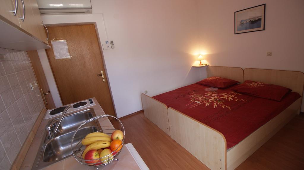 Apartments Ivka Omis Phòng bức ảnh