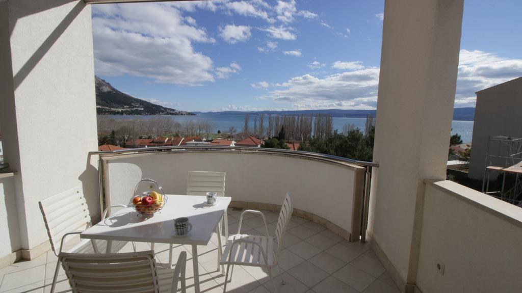 Apartments Ivka Omis Ngoại thất bức ảnh