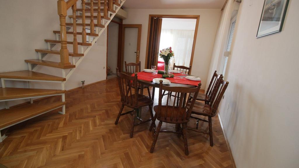 Apartments Ivka Omis Ngoại thất bức ảnh