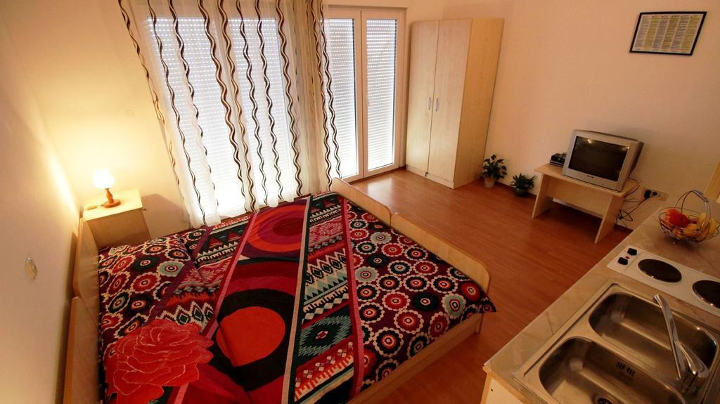 Apartments Ivka Omis Ngoại thất bức ảnh