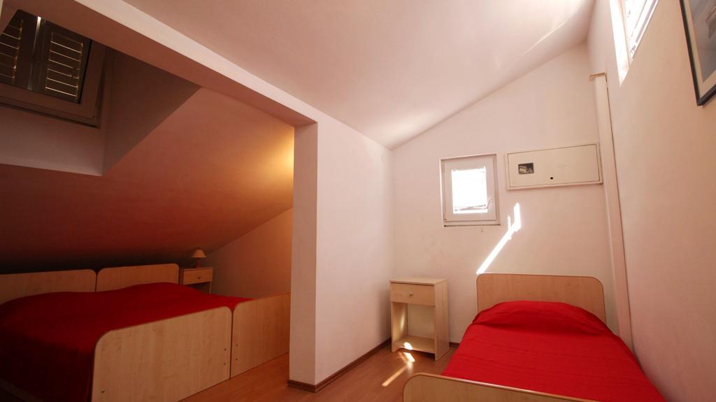 Apartments Ivka Omis Phòng bức ảnh