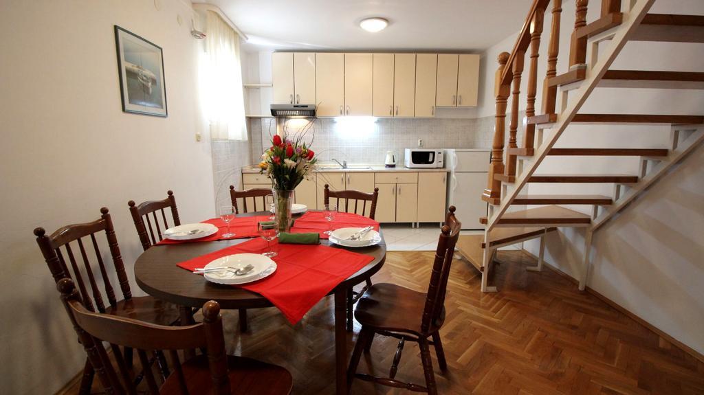 Apartments Ivka Omis Ngoại thất bức ảnh