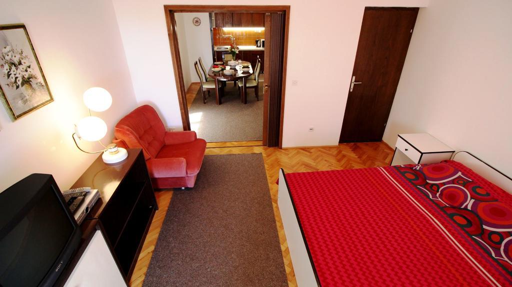 Apartments Ivka Omis Phòng bức ảnh