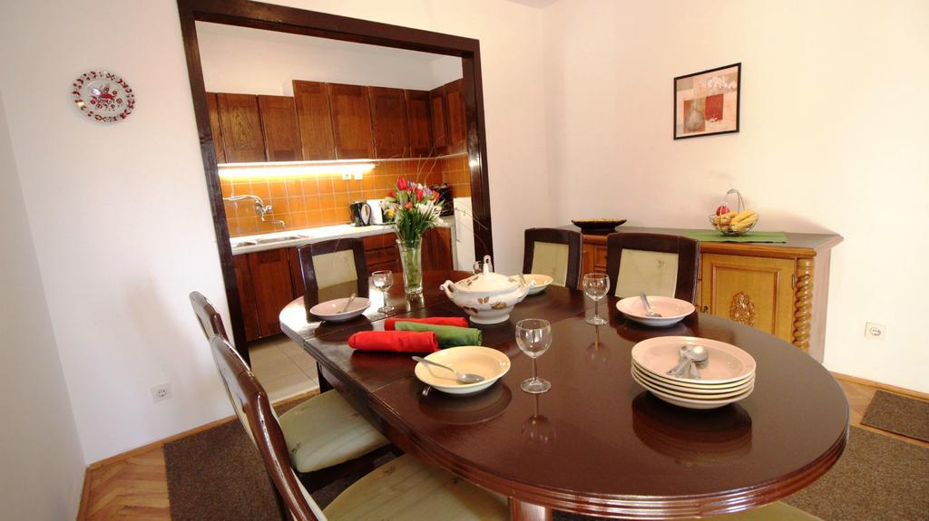 Apartments Ivka Omis Ngoại thất bức ảnh